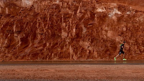 636943945 ironman dm1190